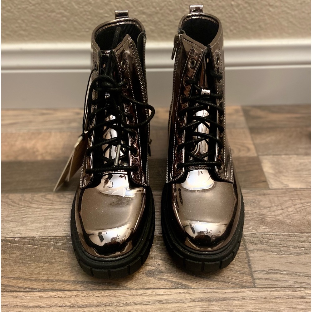 NWT - Metallic rose lace up boots